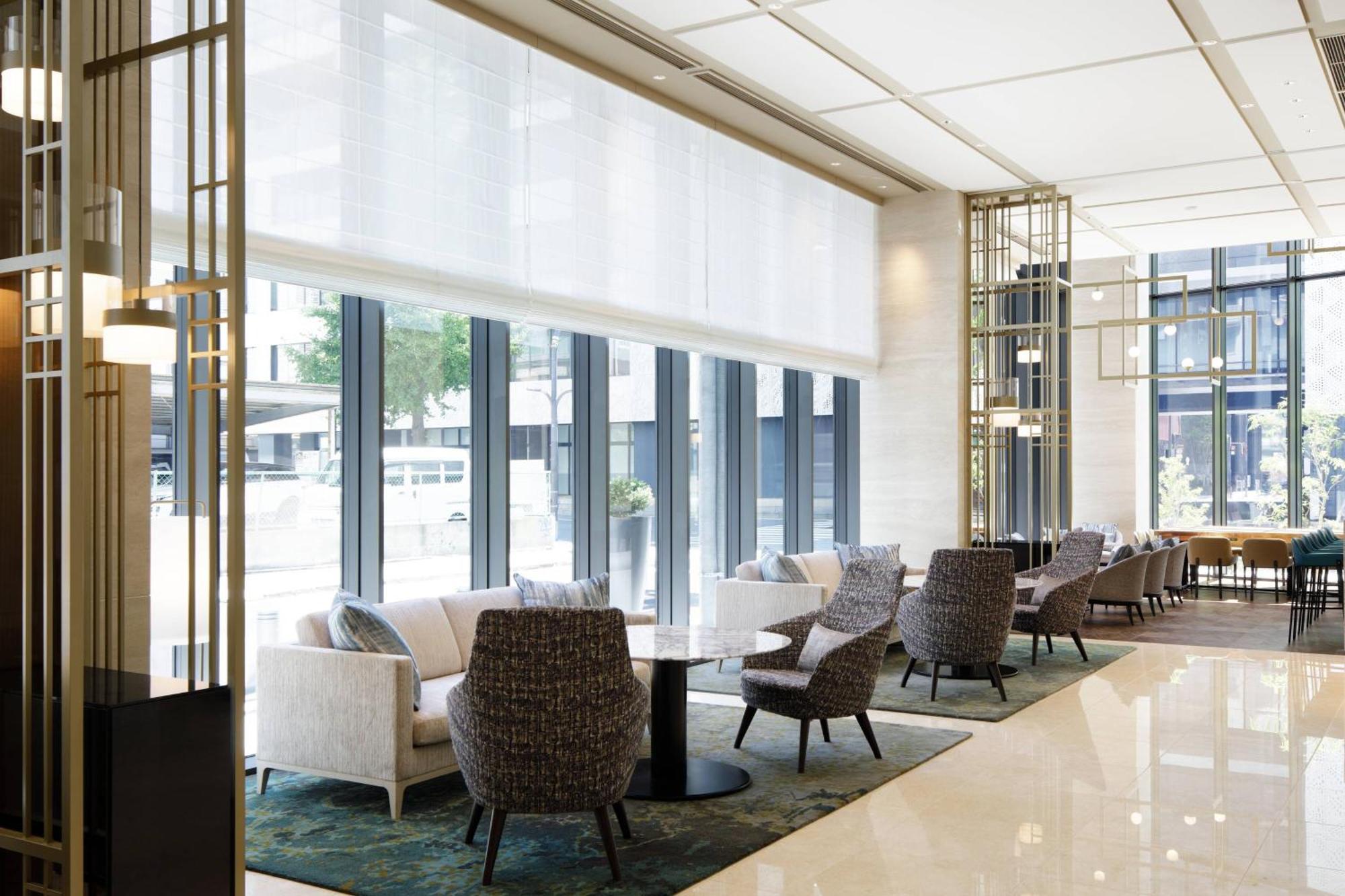 Courtyard By Marriott Osaka Honmachi Hotel Екстериор снимка