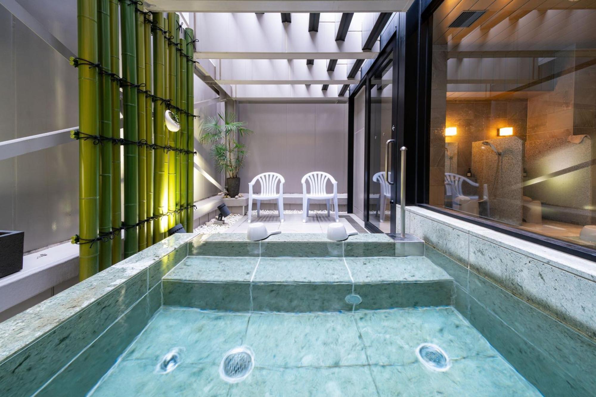 Courtyard By Marriott Osaka Honmachi Hotel Екстериор снимка