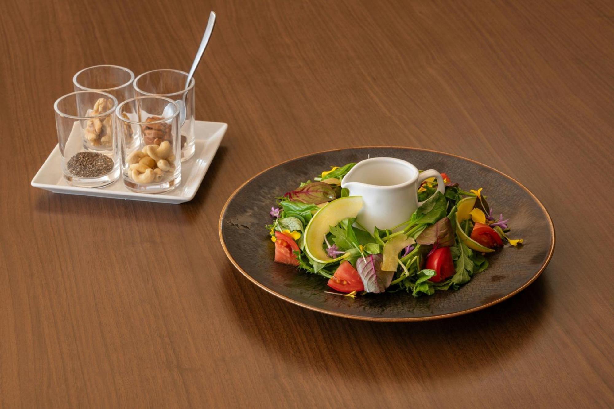Courtyard By Marriott Osaka Honmachi Hotel Екстериор снимка