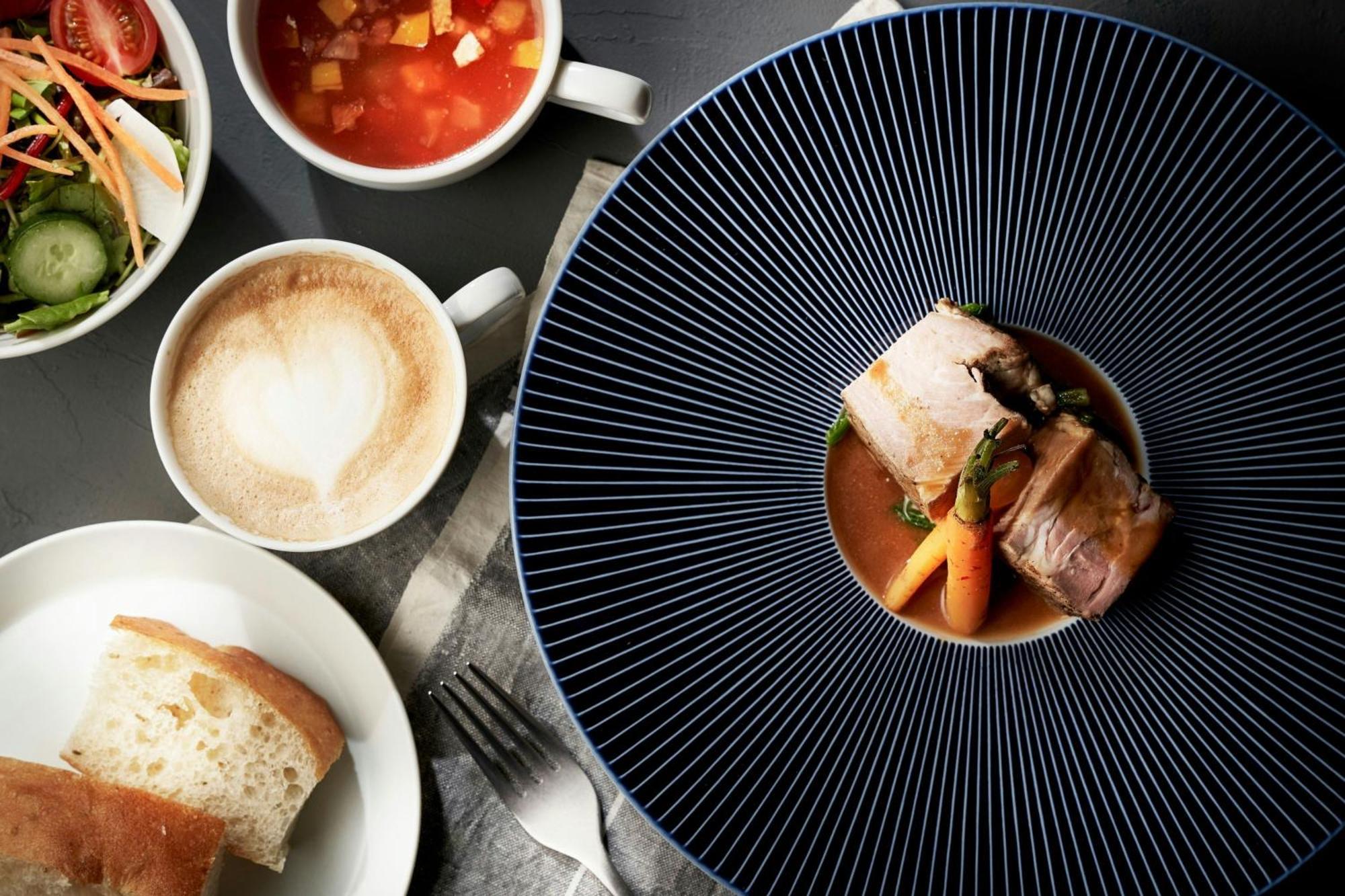 Courtyard By Marriott Osaka Honmachi Hotel Екстериор снимка